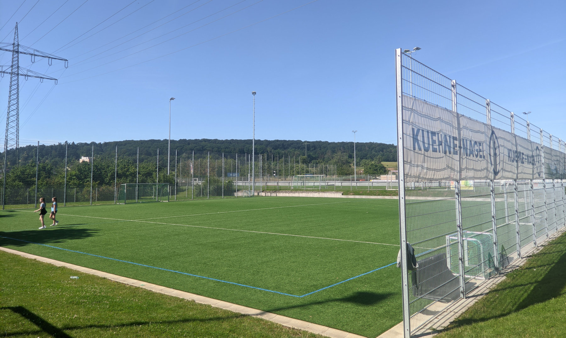 Mini-Kunstrasenplatz im Sportpark